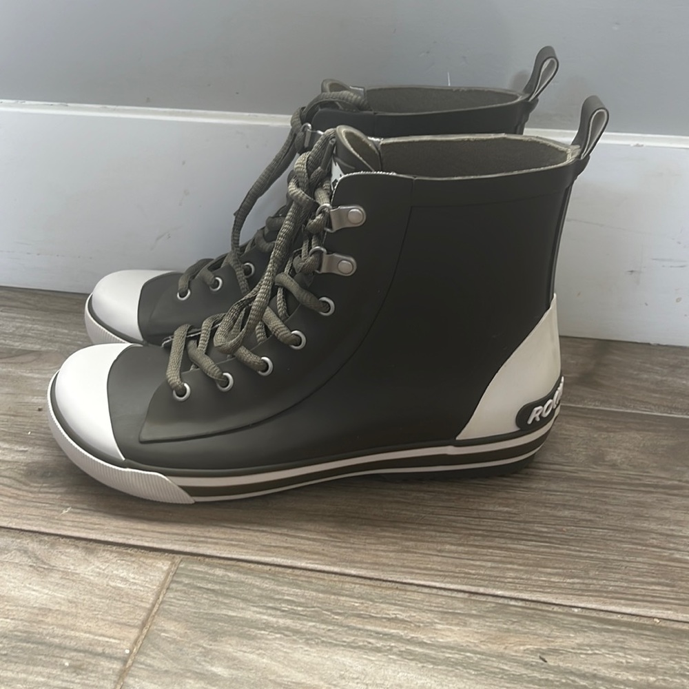 Rocket Dog rain boots